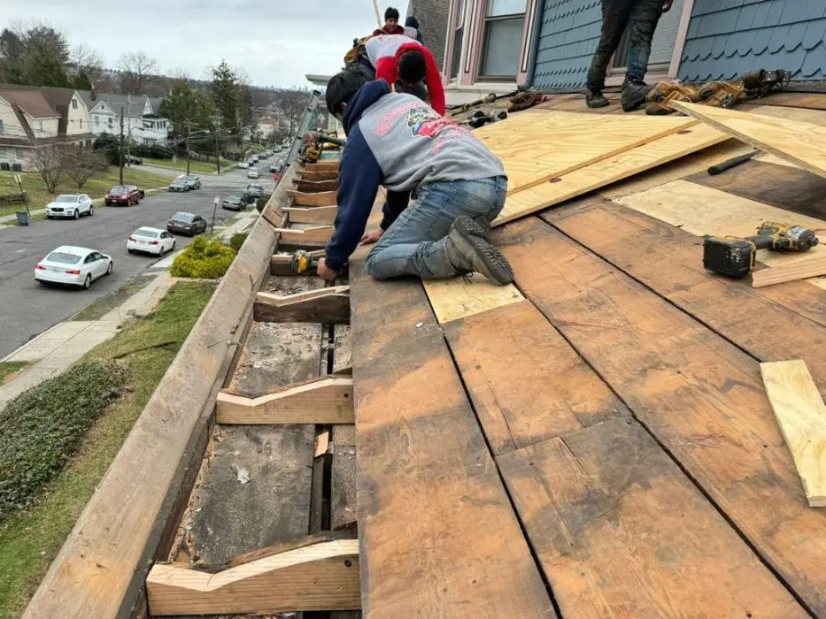 <h2>Yankee gutter repair specialists serving residential and commercial properties across in Jersey City NJ</h2>